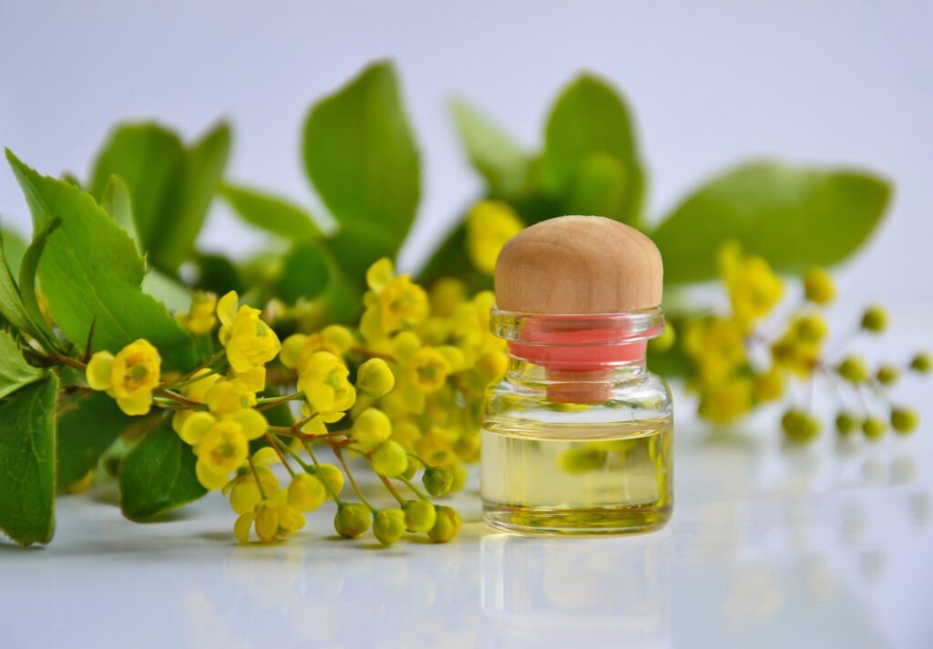 cosmetic oil, essential oil, beautiful flowers-3868594.jpg